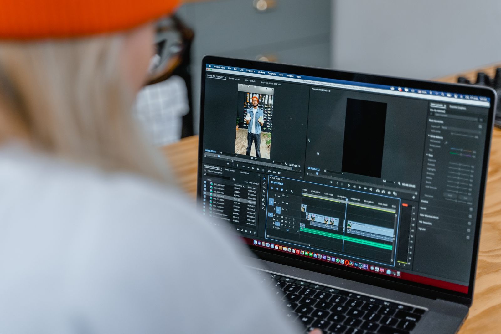 You are currently viewing CapCut od podstaw – jak nauczyć się montować rolki i krótkie video?